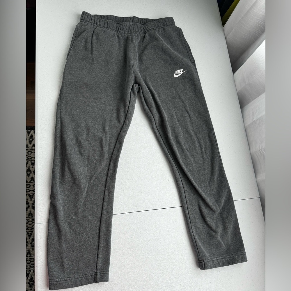 Men’s Nike pants